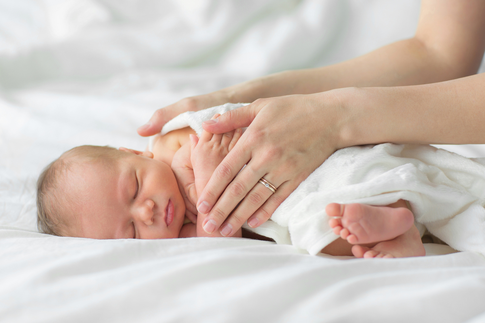 Wakacyjne baby boom ? już dziś zapisz maleństwo na USG bioderek
