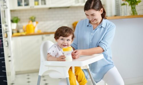 Okiem gastroenterologa: Mleko dla dziecka ? jakie, kiedy i w jakich ilościach?