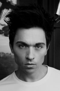 Paweł Nowak Most Ikara fot. Łukasz Guzenda ?Przede wszystkim ? miłość i zrozumienie? 17 maja ? Międzynarodowy Dzień Przeciw Homofobii, Transfobii i Bifobii