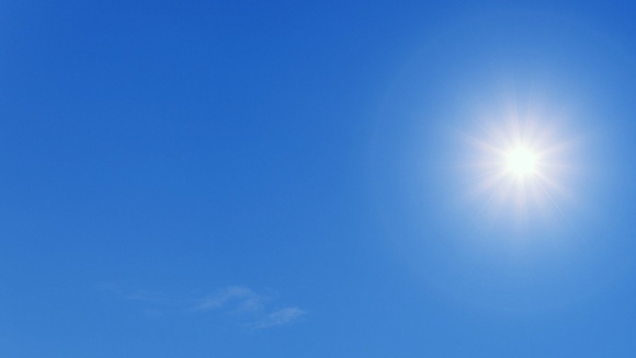 Upały szczególnie groźne dla seniorów Zdrowie, LIFESTYLE - Fala upałów nie sprzyja seniorom. Większość z nas preferuje temperaturę powietrza w przedziale 17-24 stopnie Celsjusza. Powyżej górnej granicy ? ostrzegają naukowcy z Uniwersytetu Technicznego w Monachium ? występuje już stres cieplny.