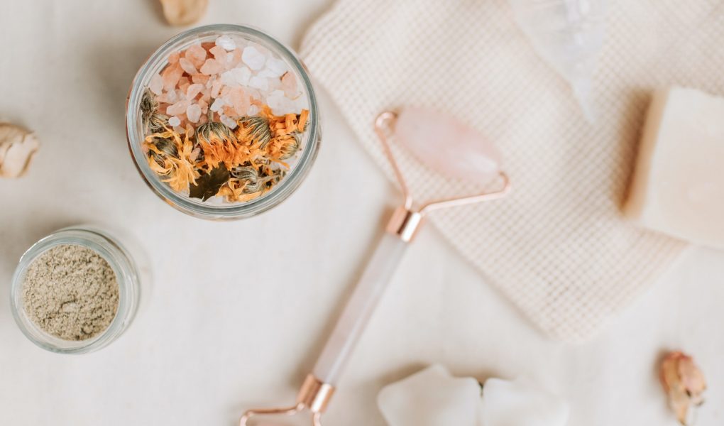 Fot.Pexels-vlada-karpovich-scaled Przyprawy dla urody, czyli domowe kosmetyki z Appetitą